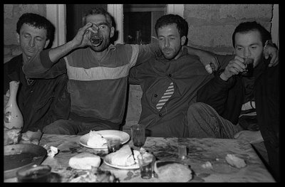 © Олег Климов. Южная Осетия, ужин с повстанцами