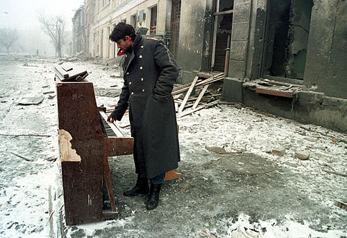 © Олег Никишин. Грозный, Чечня, 29 декабря 1994