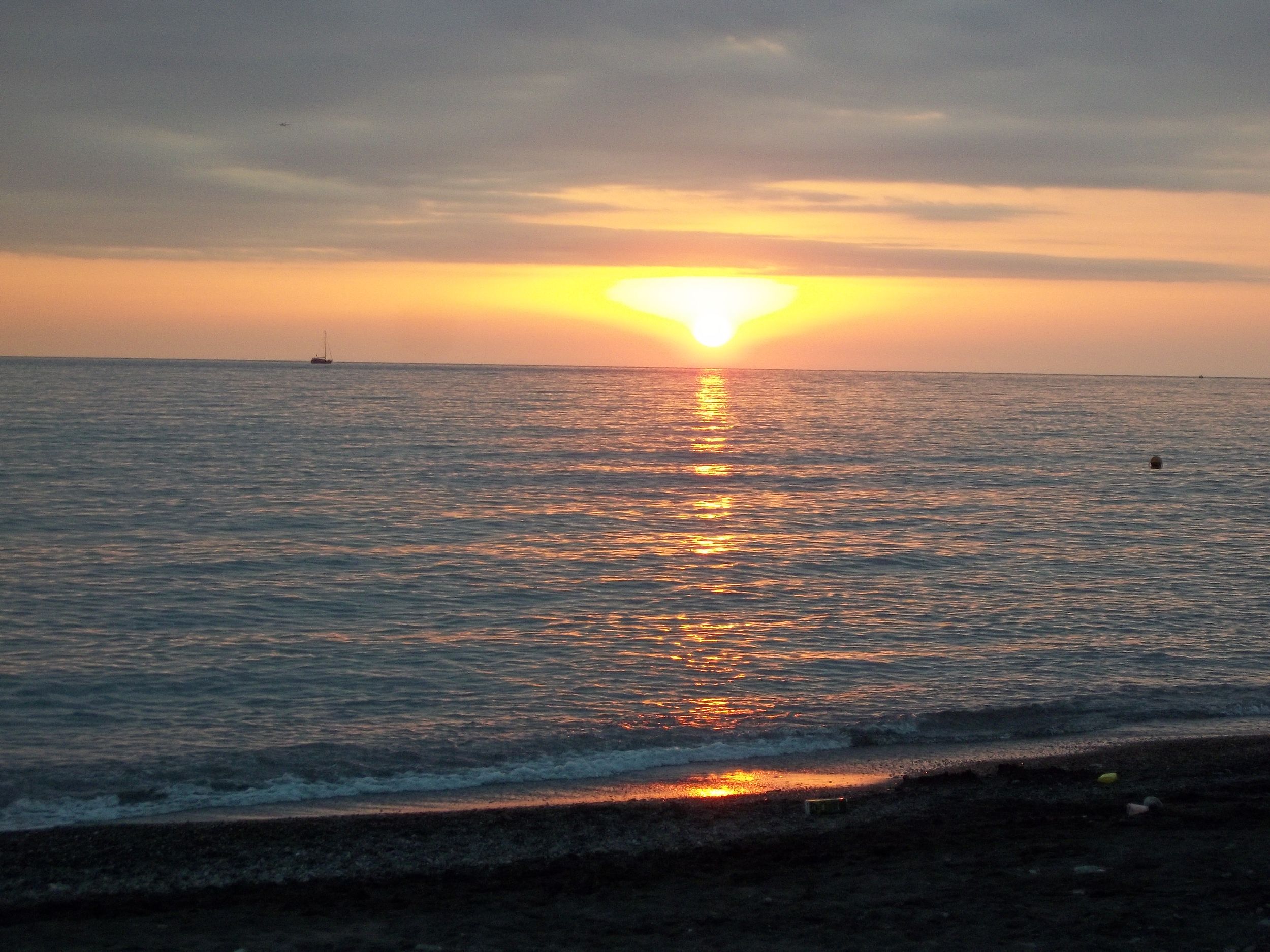 Включи черное море. Черное море Адлер. Адлер море закат. Закат в Адлере. Море и солнце Адлер.