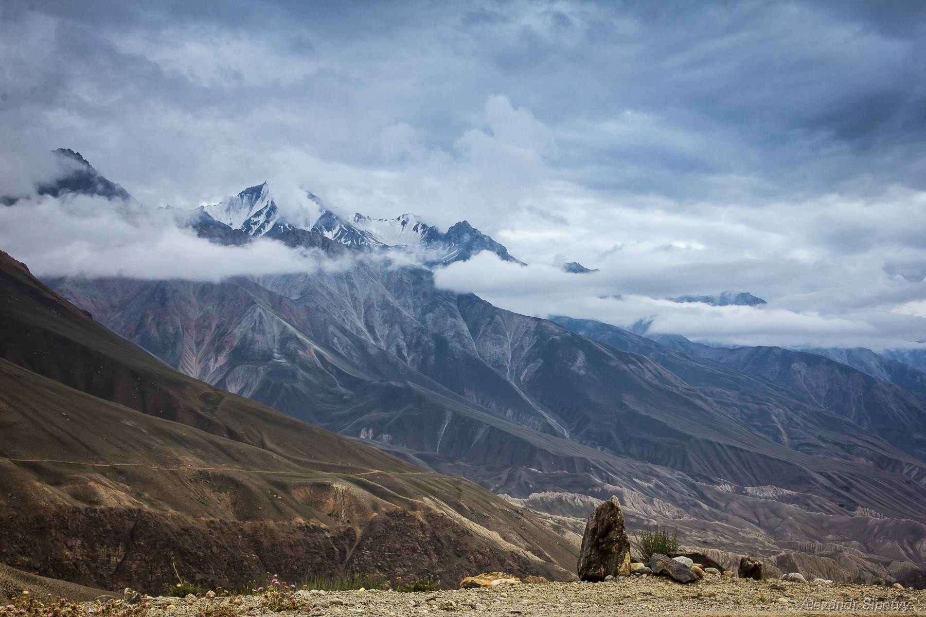 Памир гималаи. Памир горы. Памирские горы в Таджикистане. Южный Памир горы.