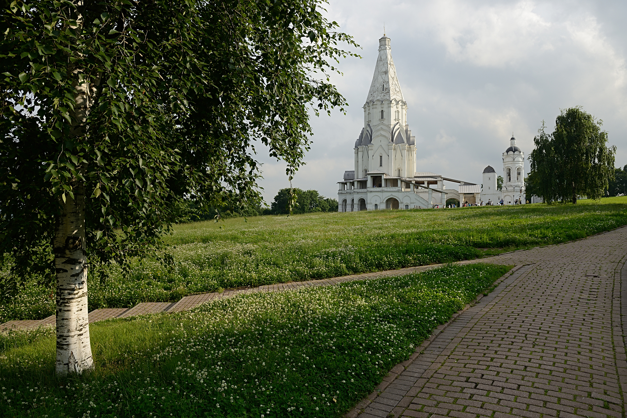 Коломенское фото летом