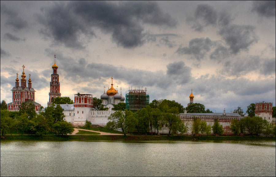 Новодевичий монастырь в Москве