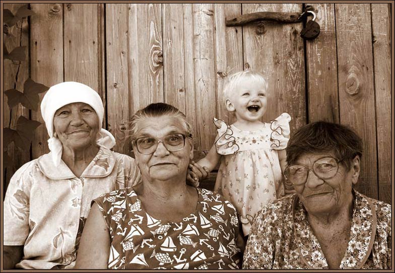 Книг у прабабушки было. Бабушка и прабабушка. Прабабушек и прапрабабушек. Прабабушка в молодости. Фотография прабабушки.