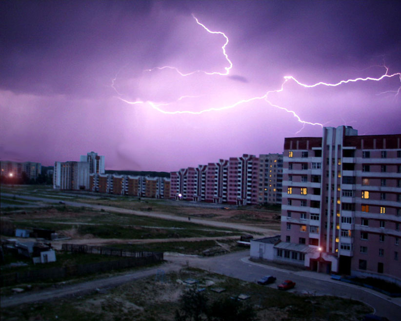 Оцени город. Припять гроза. Город Припять гроза. Молния в Припяти. Гроза в Припяти фото.