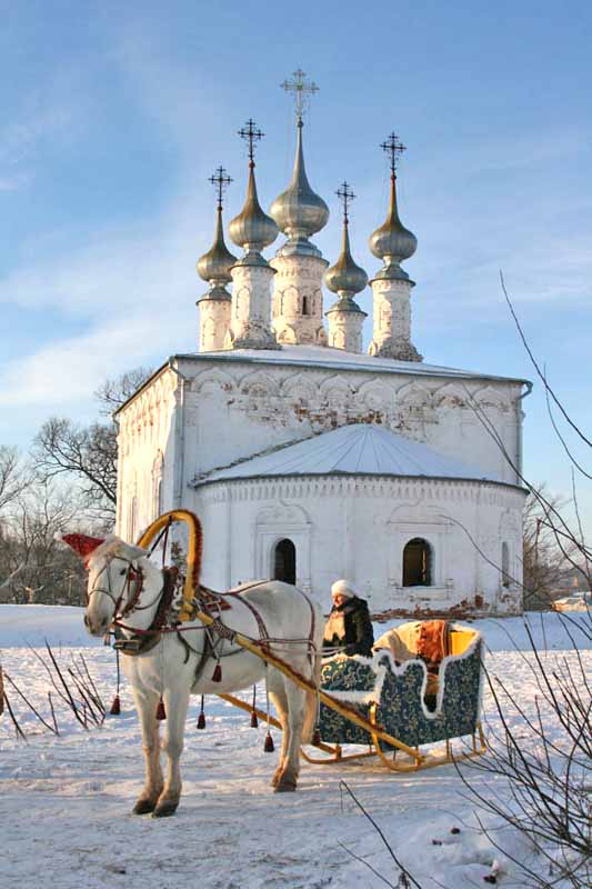 Зима с храмами в Суздале