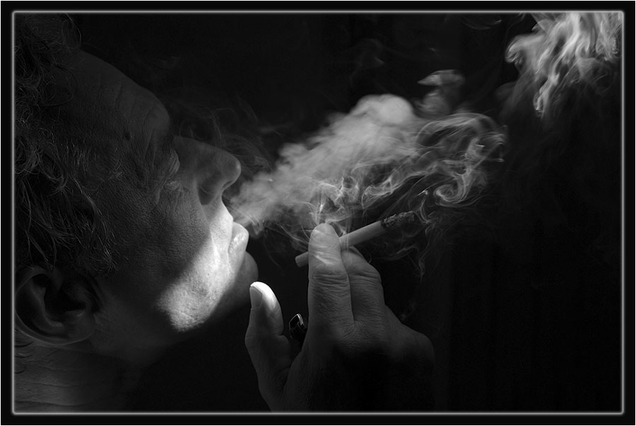 Сигаретный дым дорогой коньяк песня