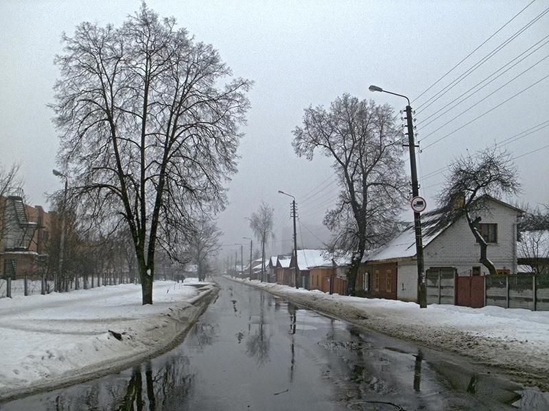 Фото улице весной. Улица весной. Улица Весенняя Киров. Весна в Балашове. Фото весной на улице.