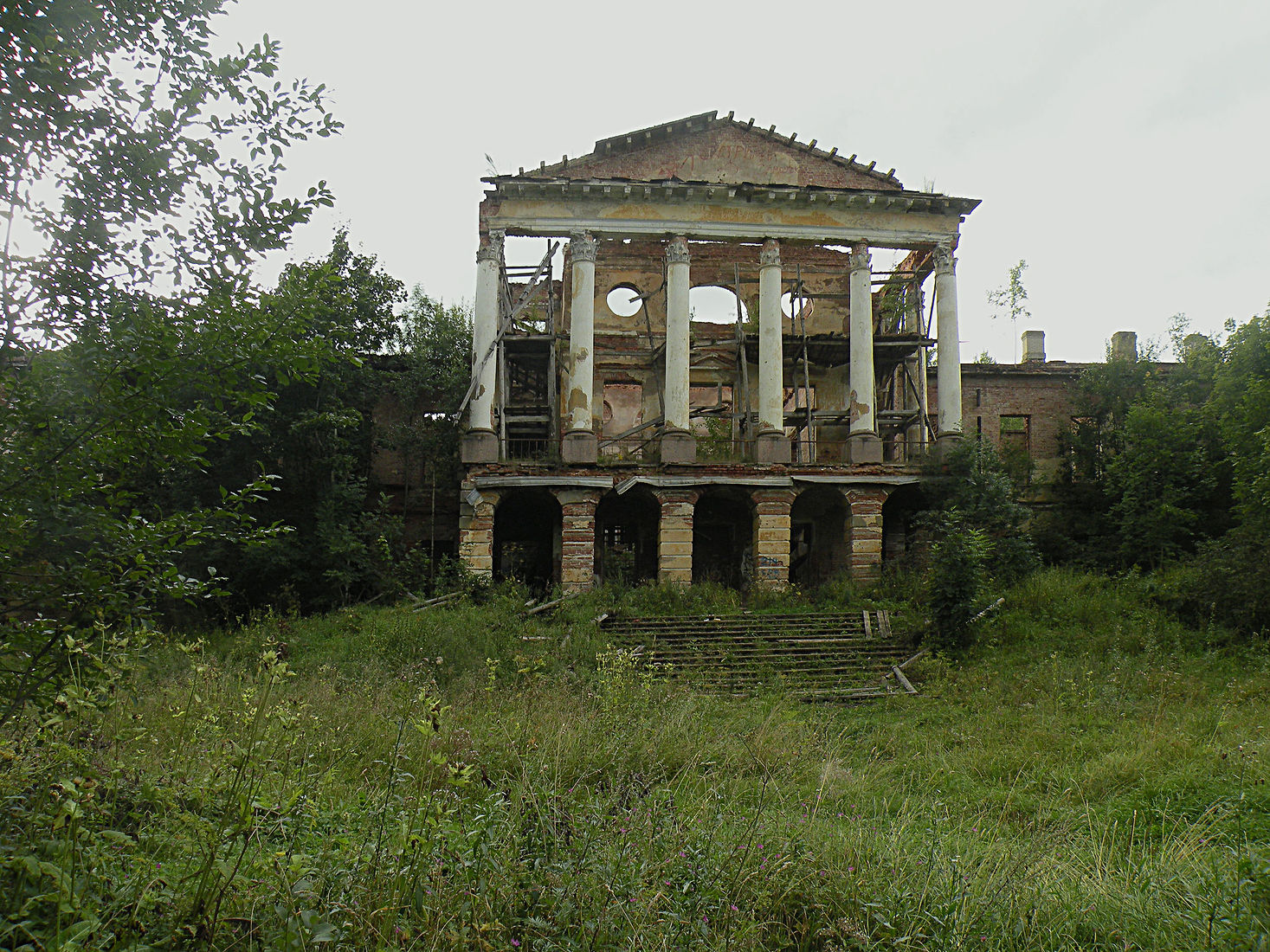 ропшинский дворец старые