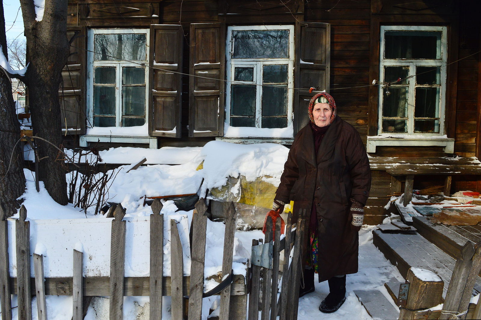 Дом нея. Сенин Пчельник Рязанская область. Посёлок Сенин Пчельник. Дом в Сенин Пчельник Ермишинского района. Поселок Сенин Пчельник Ермишинский район.