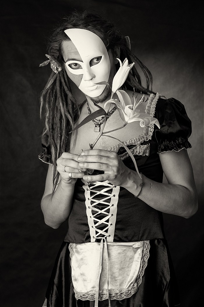 Nonstop Photos | hantenbain / Исповедь маски