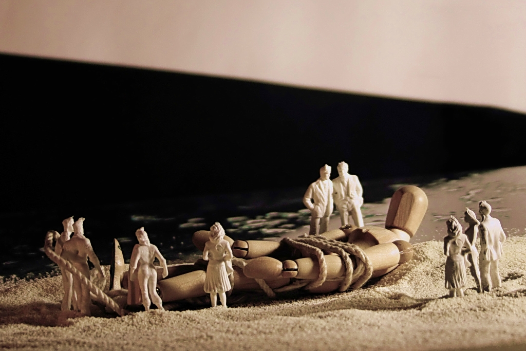 Nonstop Photos | Елена Тарзиманова / Гулливер в стране лилипутов