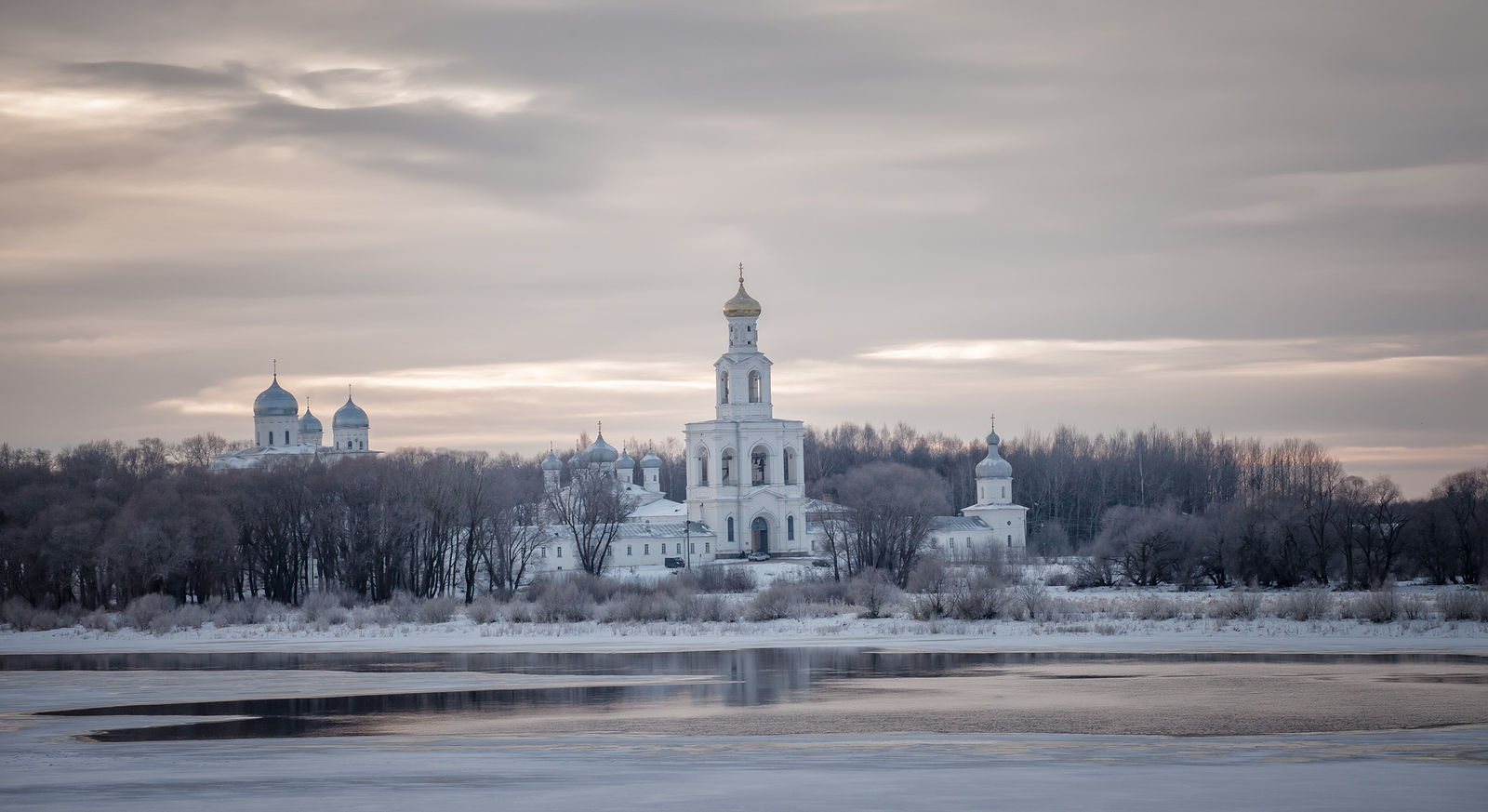 Муром Троицкий монастырь зимой