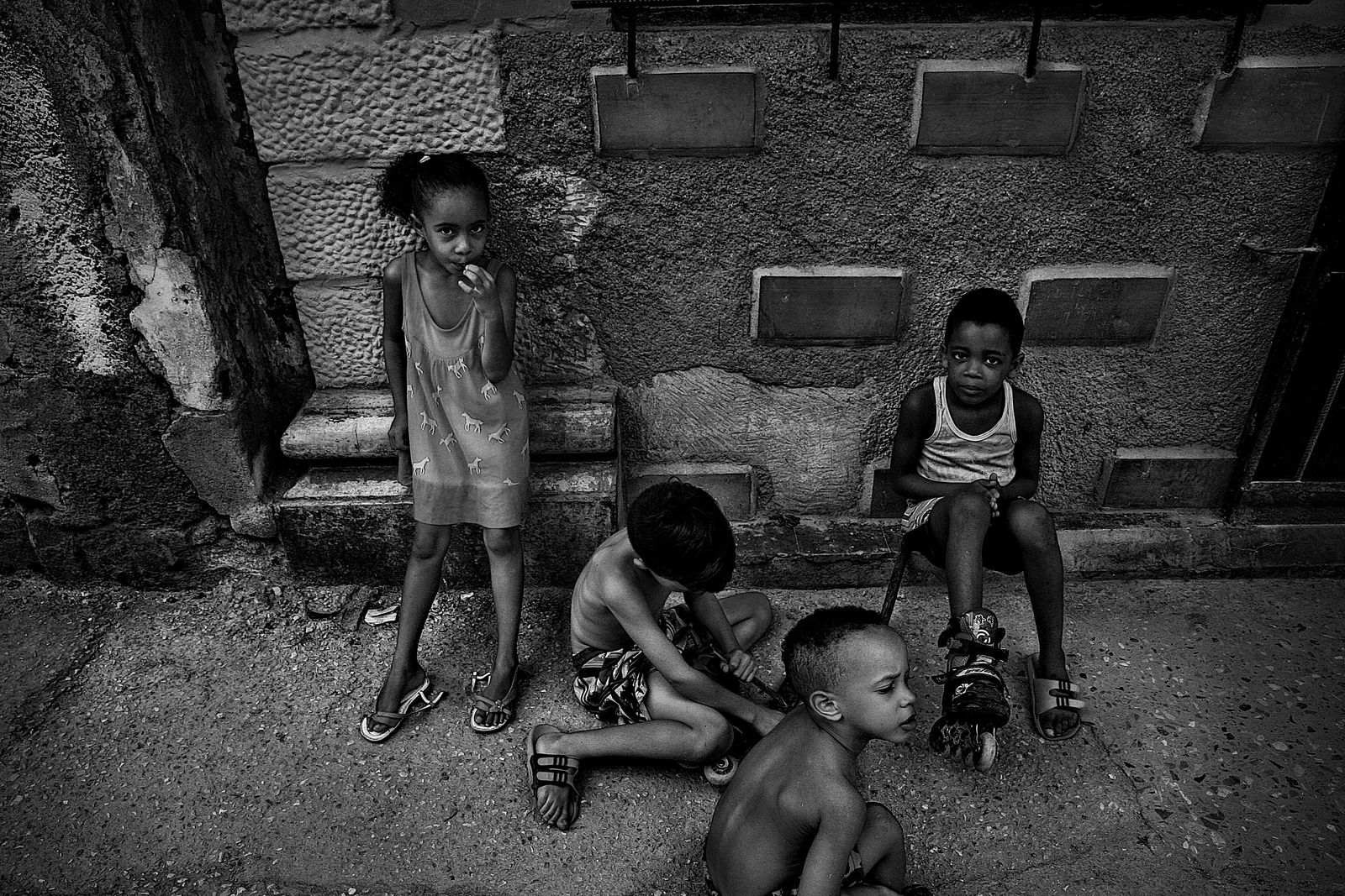 Street kids фото