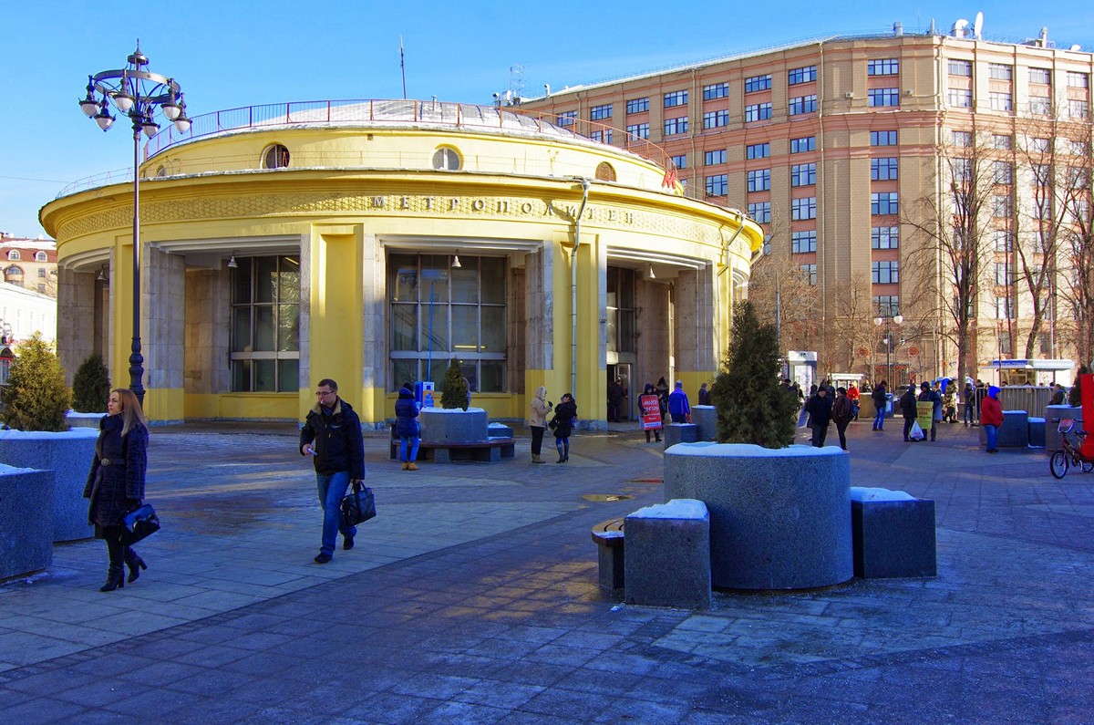 Новокузнецкая станция метро фото