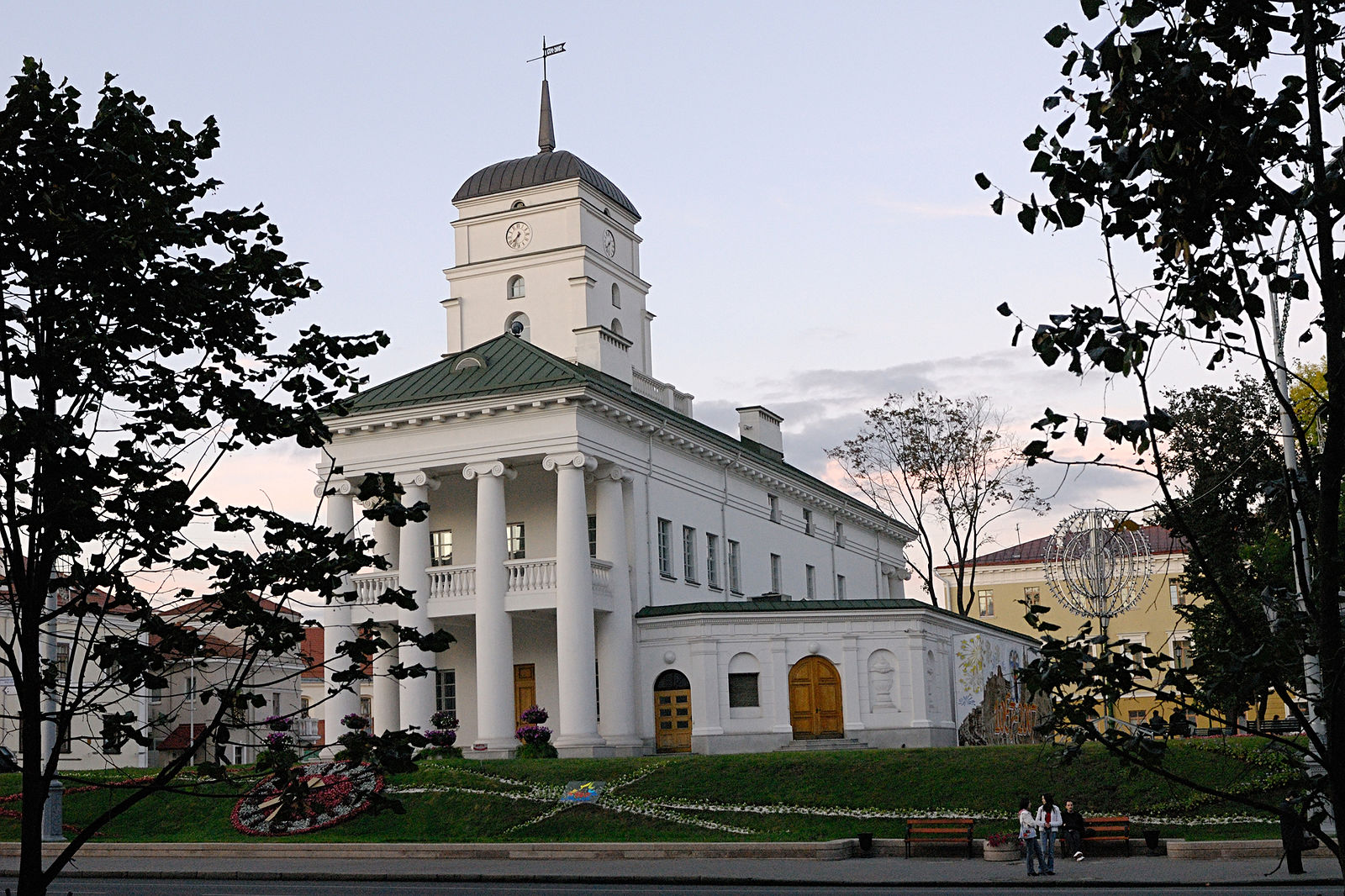 Городская ратуша минск фото