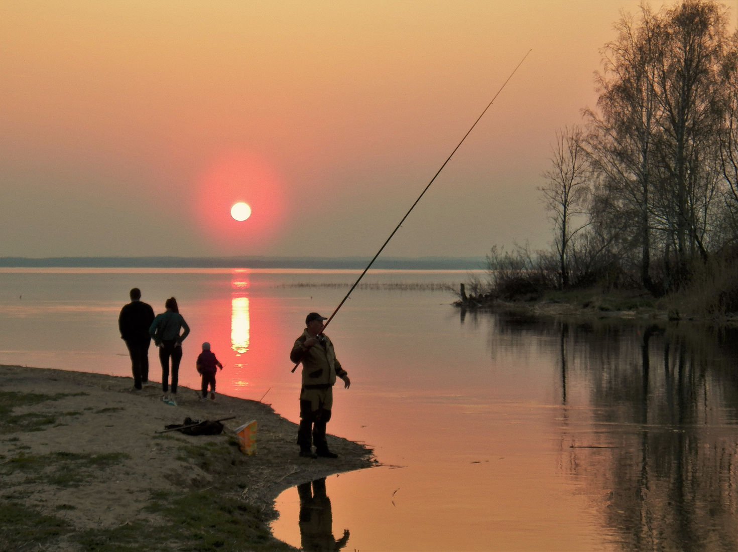 Закат на рыбалке фото