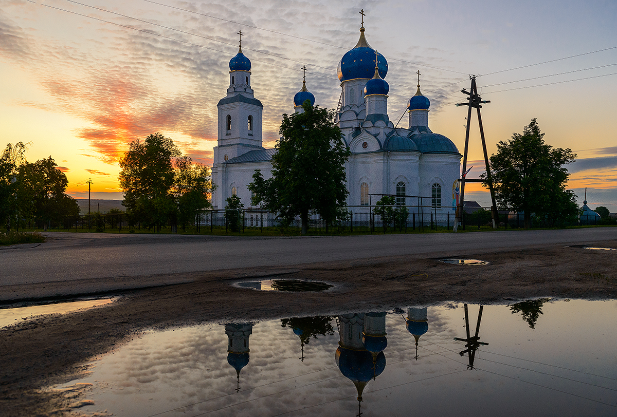 Храм Недельное