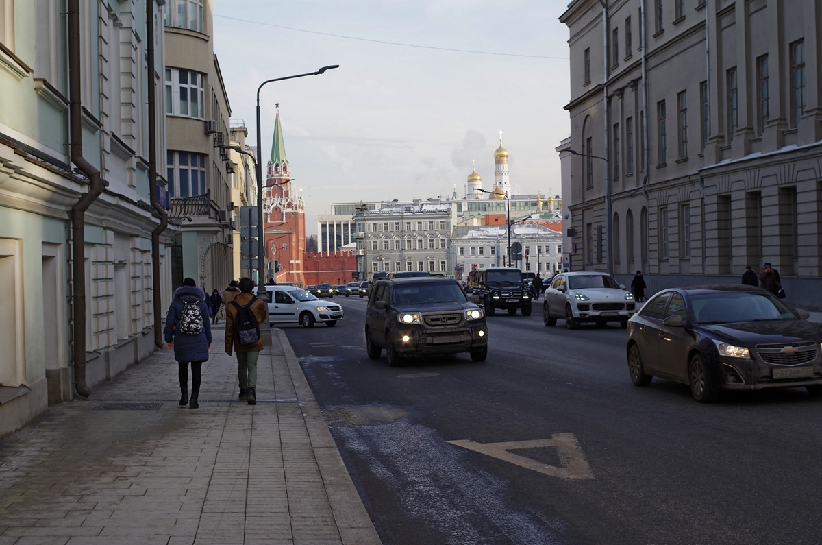 Ул воздвиженка. Улица Воздвиженка. Воздвиженка Moskva. Москва Воздвиженка проезжая часть. Воздвиженка 9 2021.