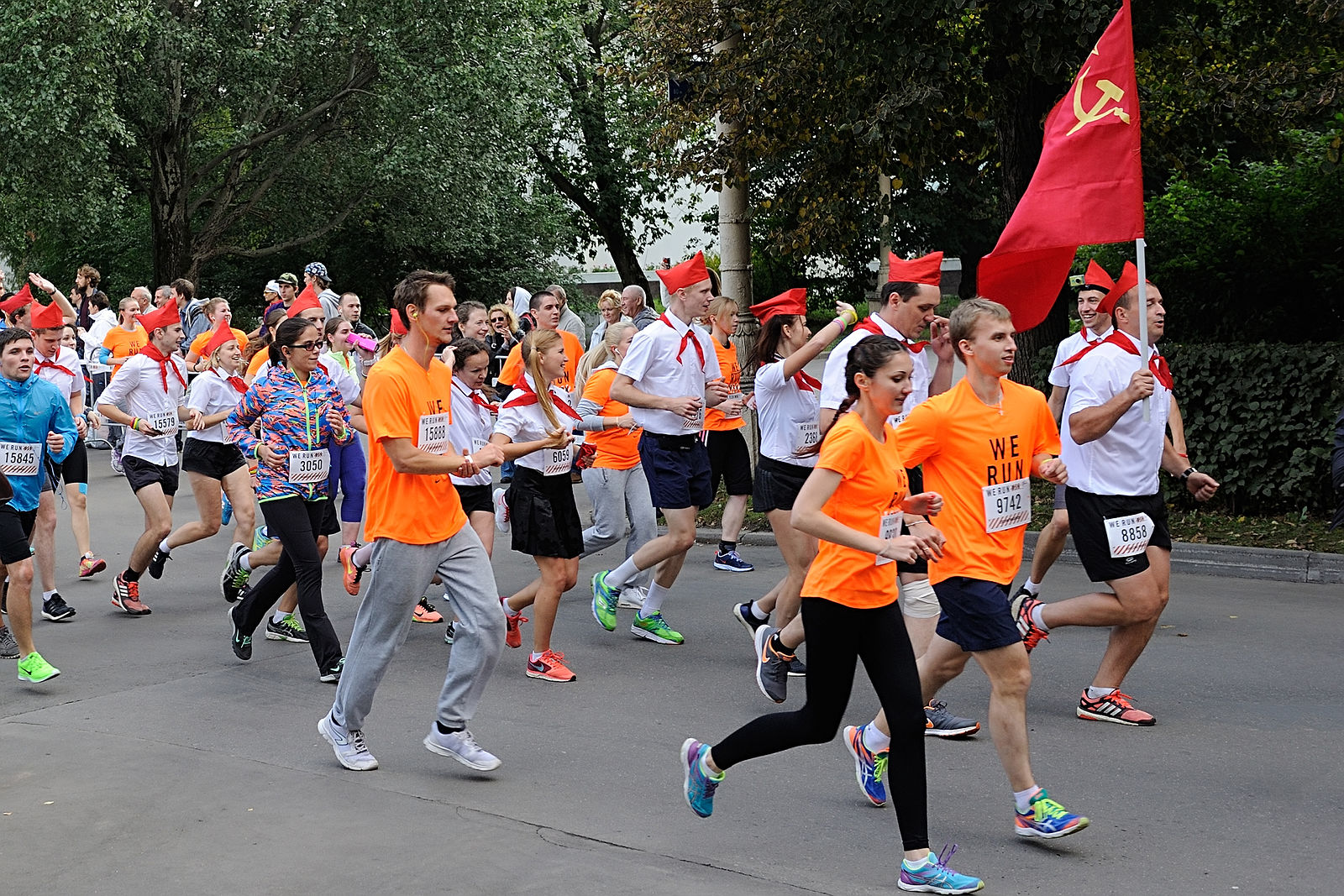 Спортивная москва фото. Московский спорт. Спортивная Москва. Пробежка по Москве фото. Места для бега в Москве.