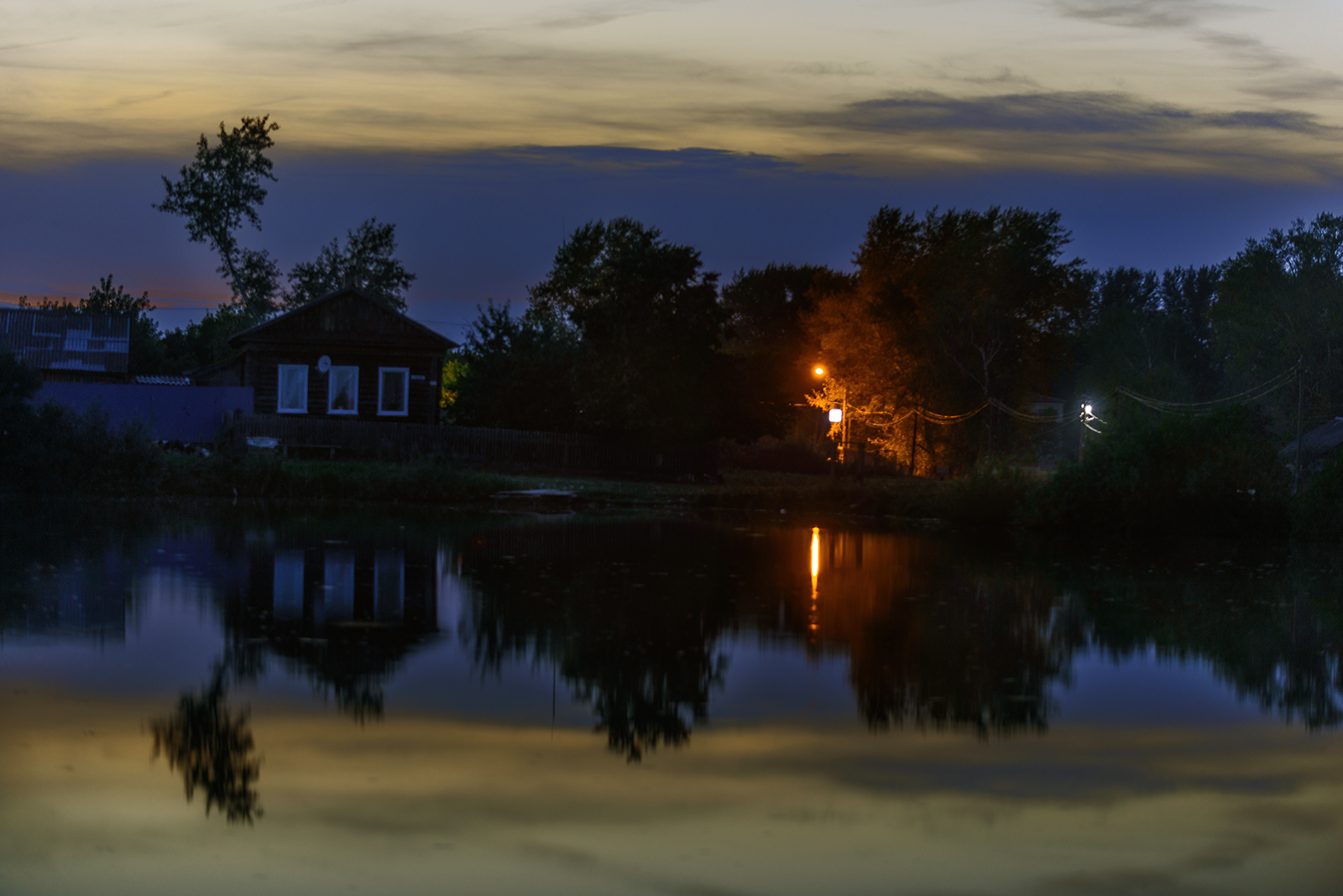 Summer night. Летняя ночь. Озеро лето ночь. Лето ночи. Летняя ночь пейзаж.