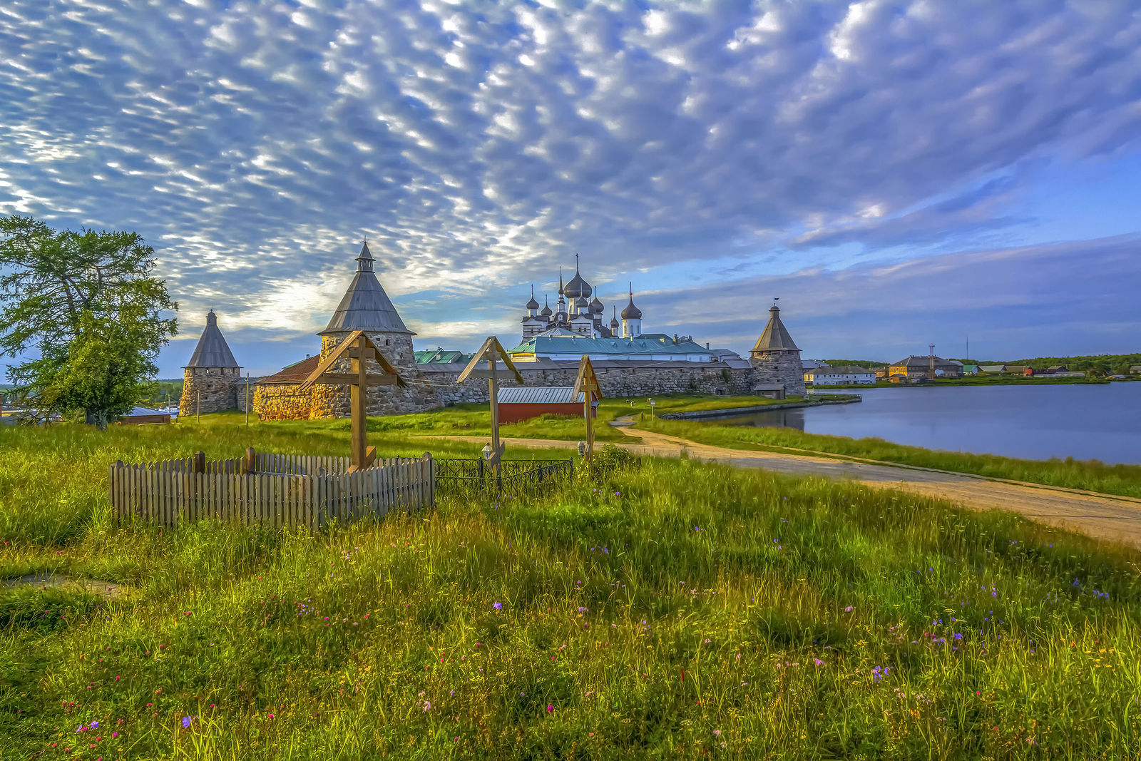 Соловки фото. Кижи Соловецкие острова. Соловки деревня. Большой Соловецкий остров. Соловки большой Соловецкий остров.