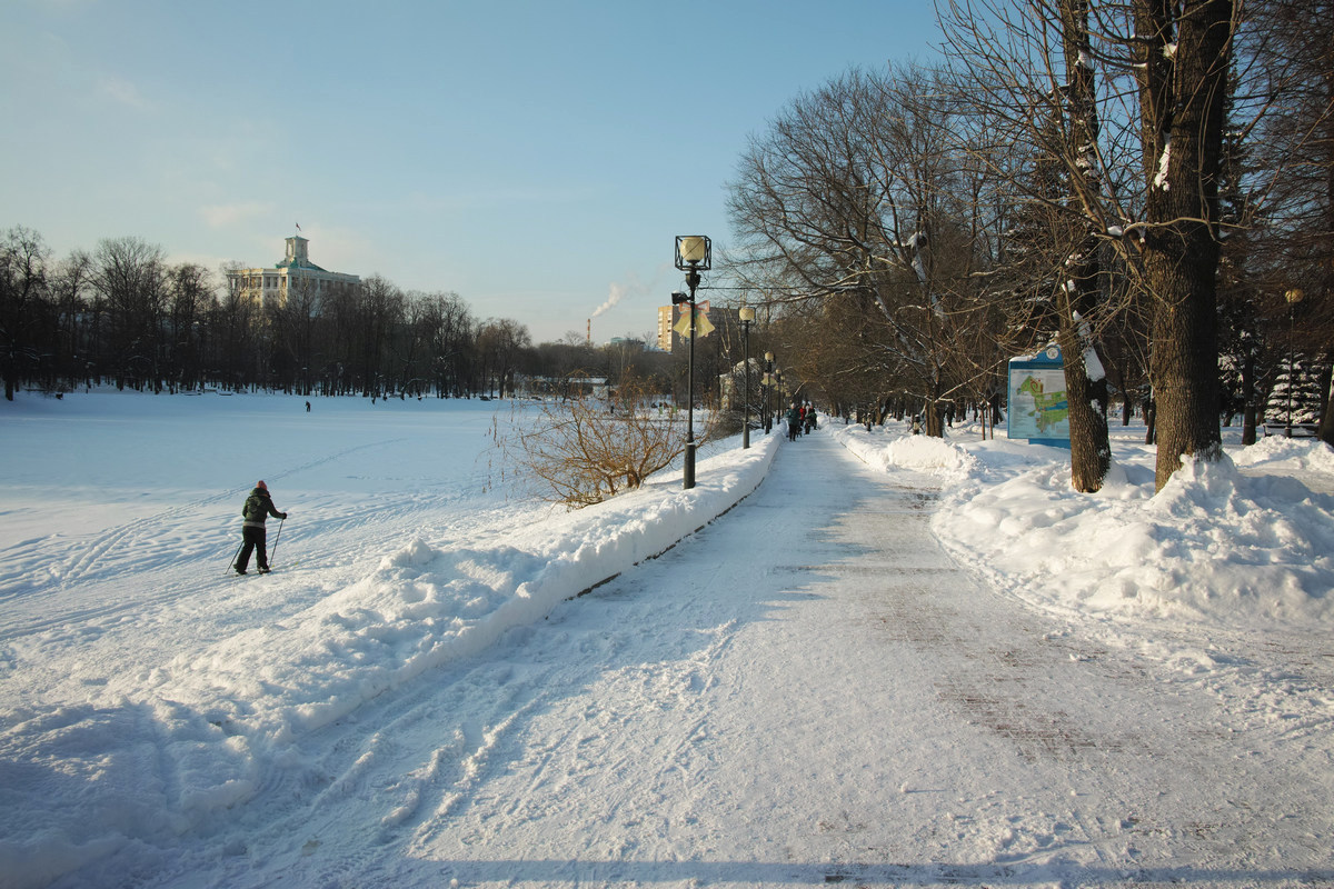 Екатерининский парк в москве зимой