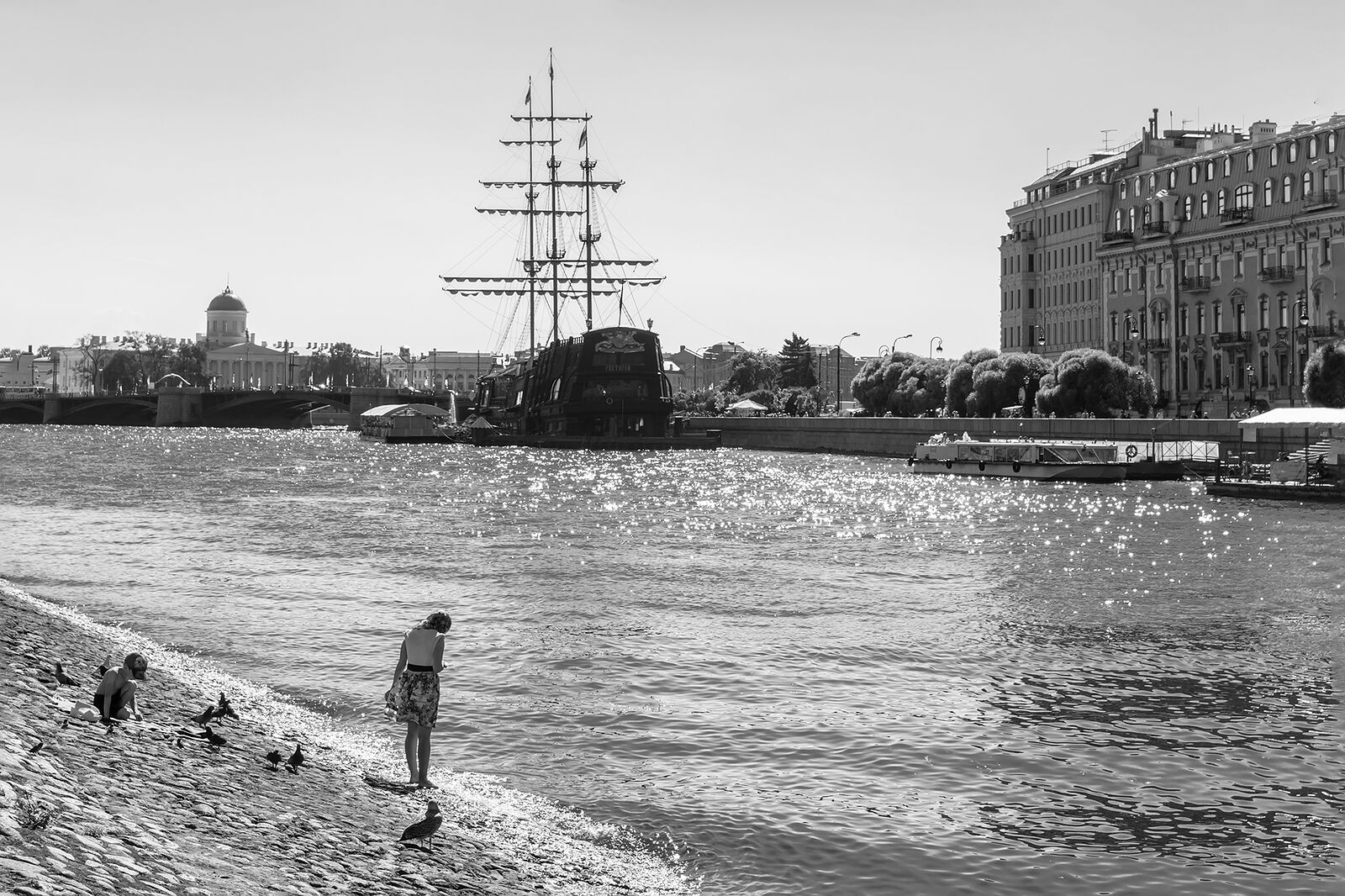 15 июля спб. Набережная Кронверкского пролива. Питер в июле. Питер лето. Лето Питер жара.