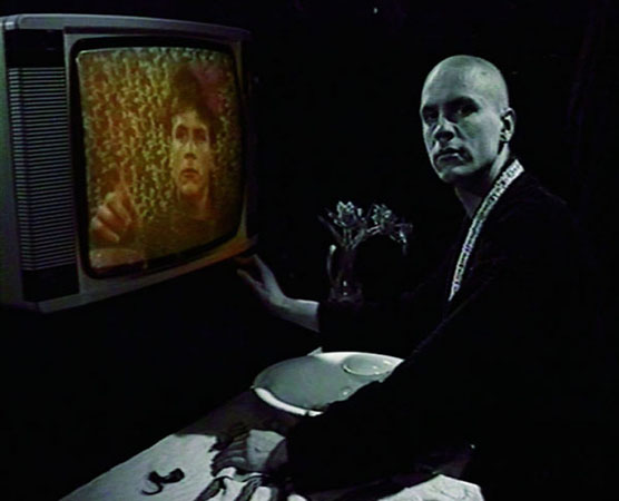 Бьорн Мельхус<br />
Zauberglas/The Magic Glass (тираж: 6 + 2) 1991<br />
видео, DVD, 6 мин.