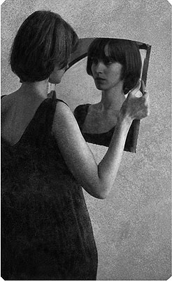 Nadya Kuznetsova aus der Serie "Innocent Things" das Bild "Mirror" (2007)