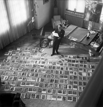 André Malraux
selecting photographs for Le Musée imaginaire,Paris, c. 1947.
Copyright Maurice Jarnoux/Paris Match/Scoop, 2008