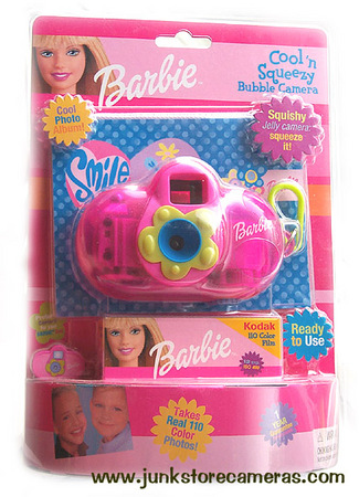 Пластмассовый фотоаппарат Barbie. Фото с сайта <a href=http://www.junkstorecameras.com title="Нажав на эту ссылку, Вы покинете сайт Photographer.Ru">www.junkstorecameras.com</a>