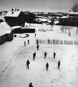 Антанас Суткус «Хоккей на льду вечером», 1971