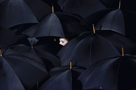 <p>Ги Бурден<br />
<b>Зонтики. Французский Vogue </b><br />
январь 1977 <br />
©Архив Ги Бурдена</p>