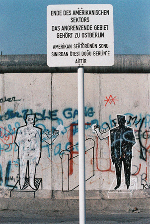 Клаус Ленартц<br>
Берлинская стена<br>
март 1984<br>
© Федеральное ведомство печати и информации BPA