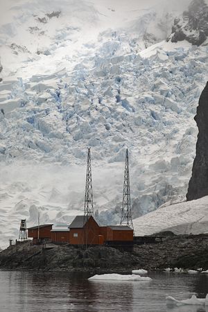 Сергей Шестаков. Аргентинская научная станция "Almirante Brown", Paradise Bay, Антарктида. 2010