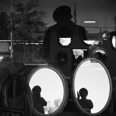 From Vivian Maier: Out of the Shadows/ Jeffrey Goldstein Collection
