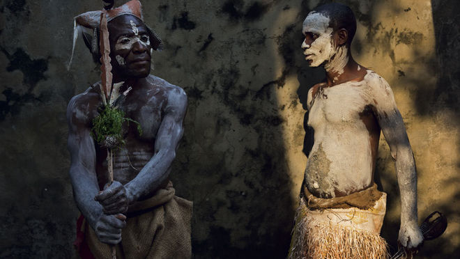 Паскаль Мэтр / фотоагентство Cosmos / Журнал National Geographic. Пигмеи в Киншасе, столице Демократической республики Конго.