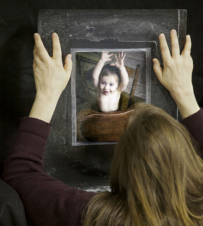 Венди Сакс, США. Из серии «Усопшие», 2015.
Выставка «Собеседование памяти».