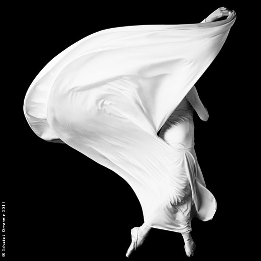 Pascale LeRoy 1, Smuin Ballet, photographed in San Francisco, February 1997. Photograph by Howard Schatz from SCHATZ IMAGES_ 25 YEARS ©Howard Schatz and Beverly Ornstein 2015