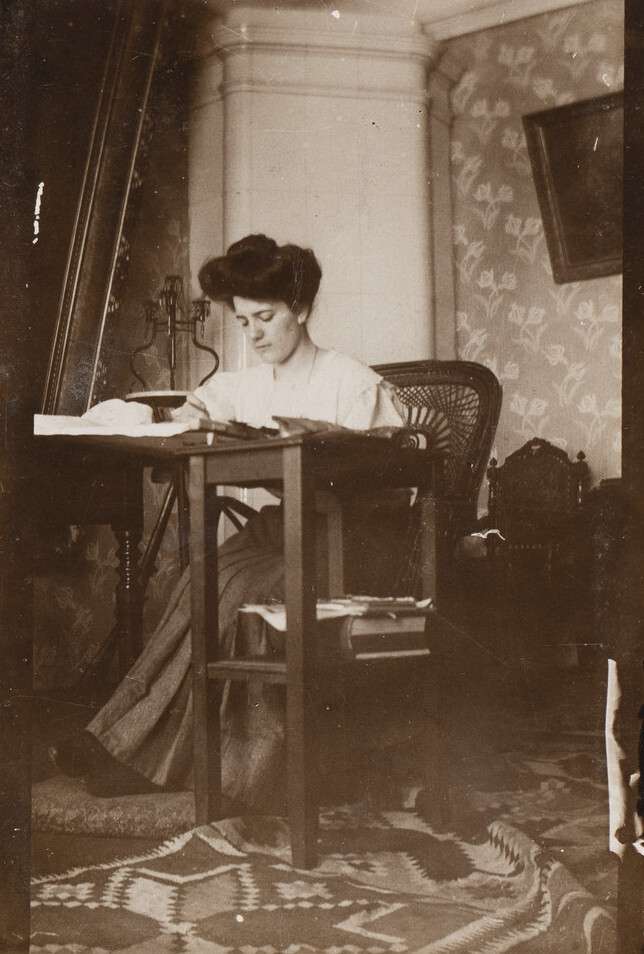 Неизвестный автор
Фелиция Карловна Романская (ур. Франтц)
1900‑е, Желатиносеребряный отпечаток