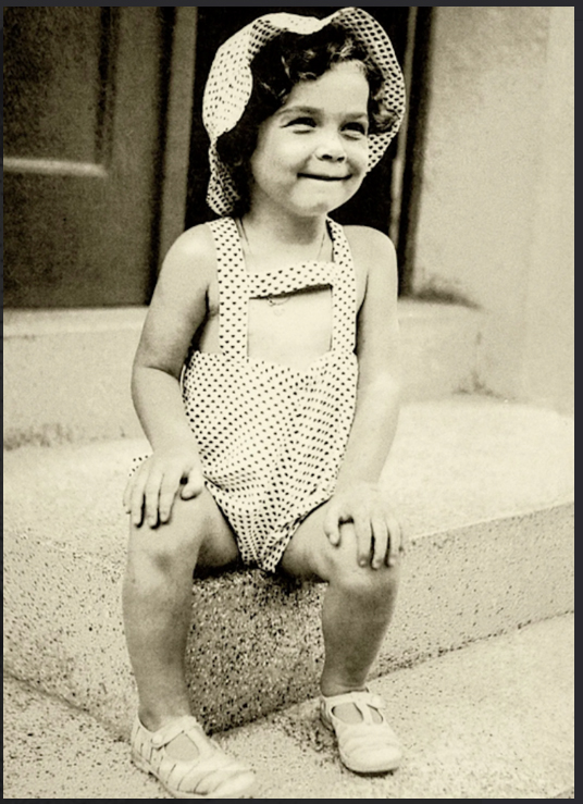 Малкольм в возрасте 2-3 лет, около 1936