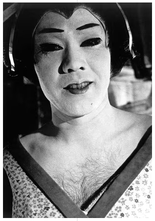 Актёр-мужчина, играющий женщину, Токио, 1966. Photograph: © Daido Moriyama/Daido Moriyama Photo Foundation