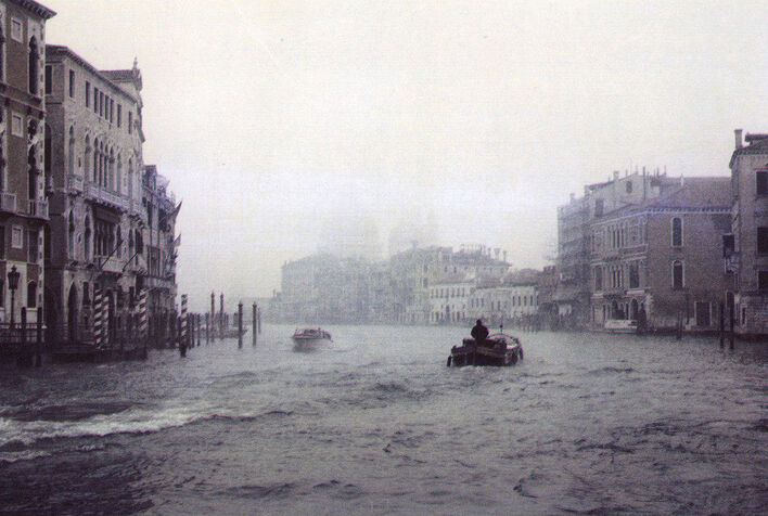 “Aqua Alta”. Цветная гумбихроматная печать. © Кирилл Коробов